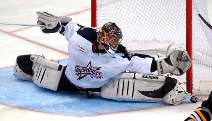  mk体育平台：短跑新星闪耀全国锦标赛，破纪录夺冠引关注